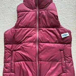 Old navy burgundy full zip quilted puffer vest new with tags women’s medium